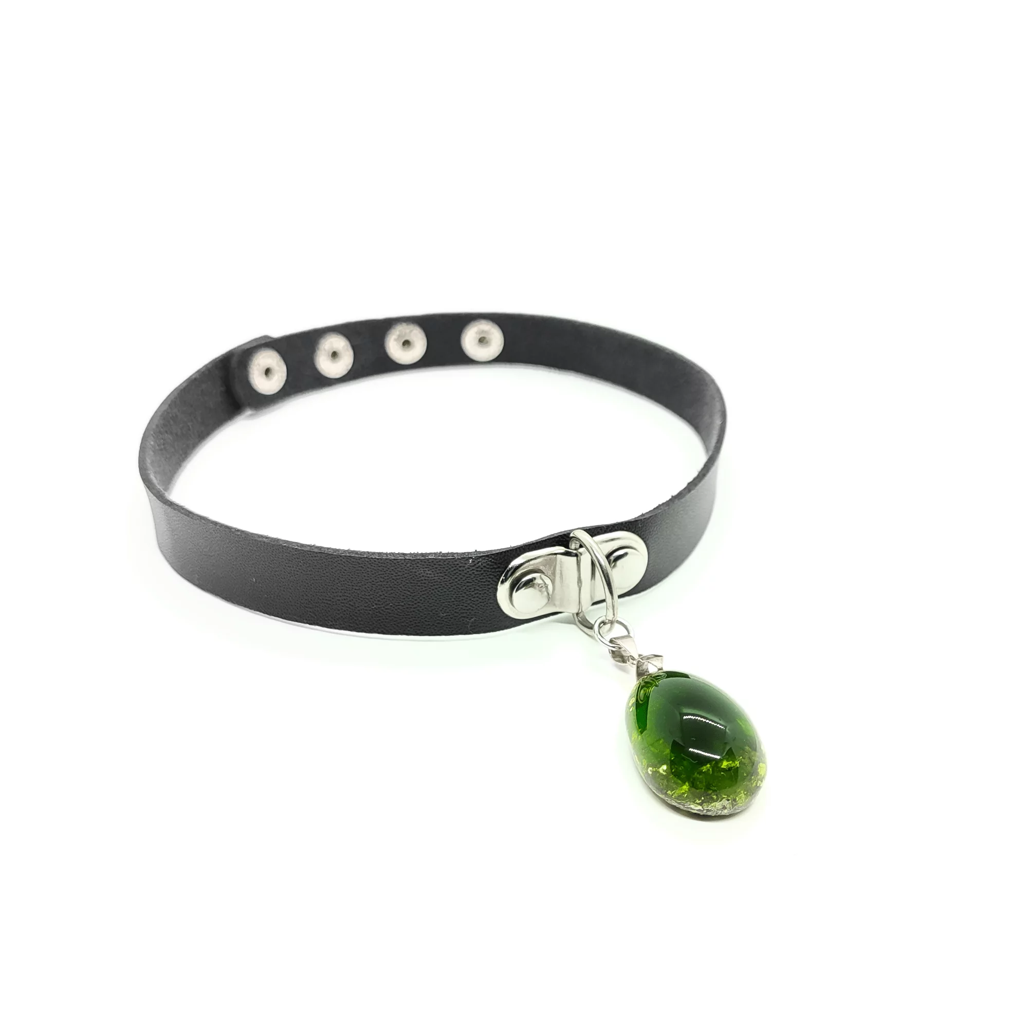 Dunkelgrüner Moldavit Orgonit Anhänger mit Choker Halskette.